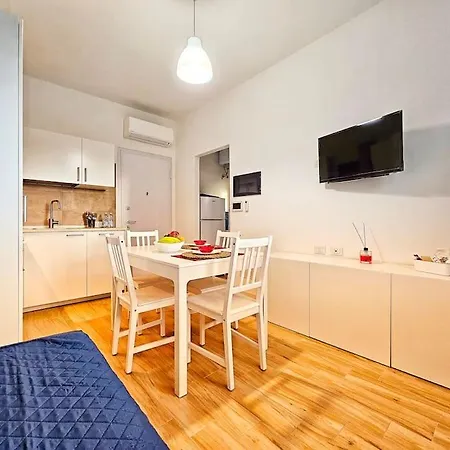 Apartment A Pirri, Via E. Toti. Cagliari. Rosas Rooms. Cagliari