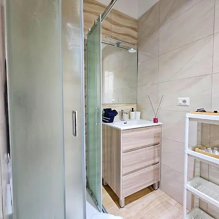 Apartment A Pirri, Via E. Toti. Cagliari. Rosas Rooms. *