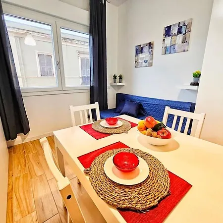 A Pirri, Via E. Toti. Cagliari. Rosas Rooms. Apartment Cagliari