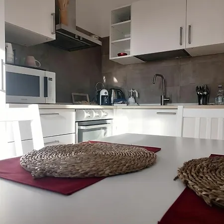 Apartment A Pirri, Via E. Toti. Cagliari. Rosas Rooms. *